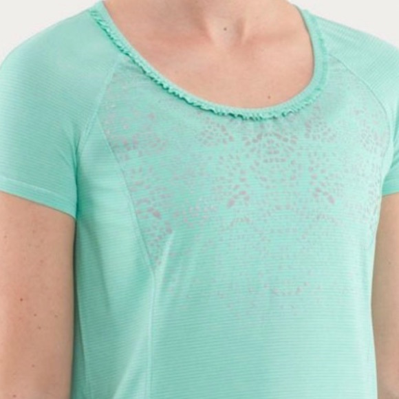 NWOT - Lululemon Run: Wild Short Sleeve Tech (US 8) - Picture 3 of 9